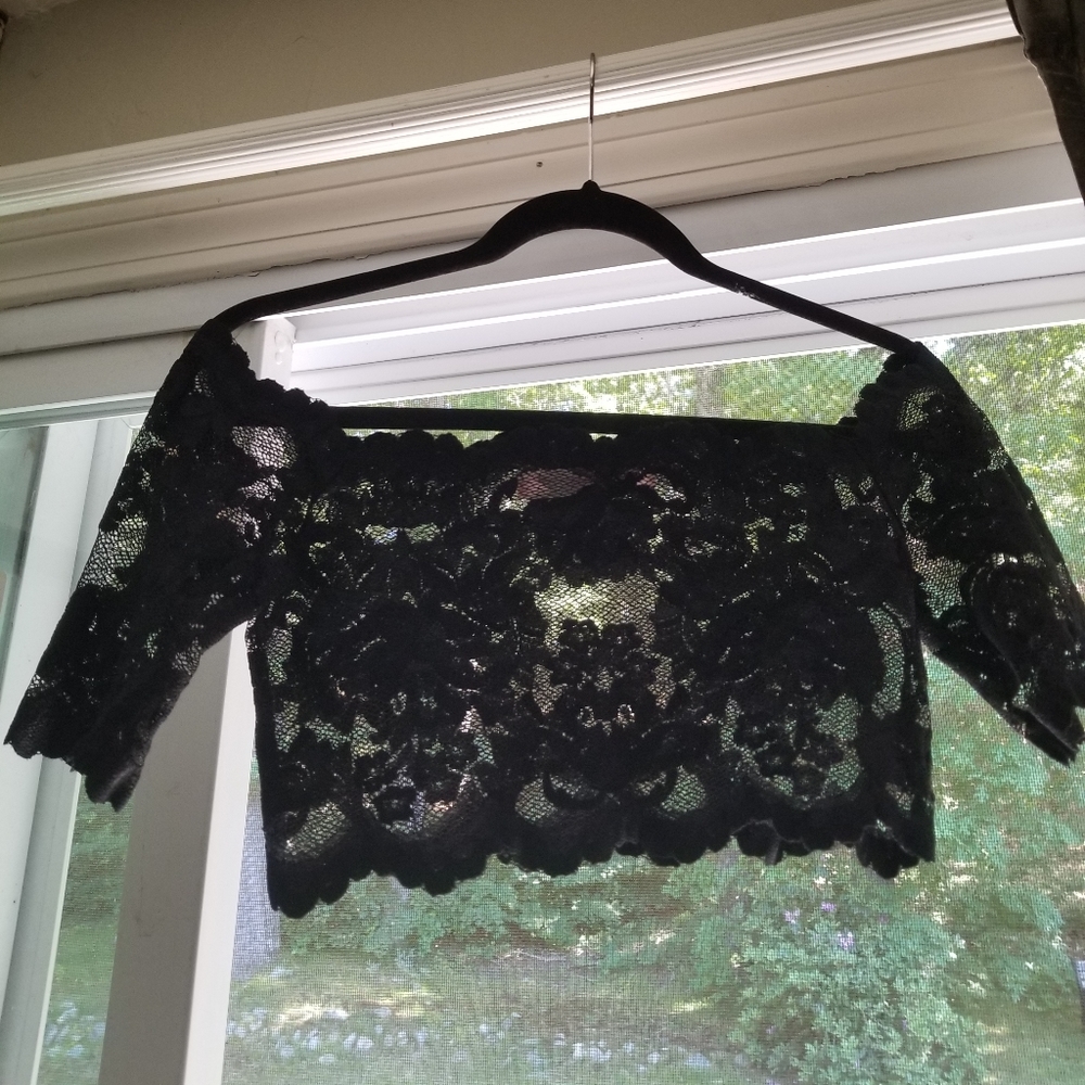 Victorias Secret Black Lace Crop Top sz M
